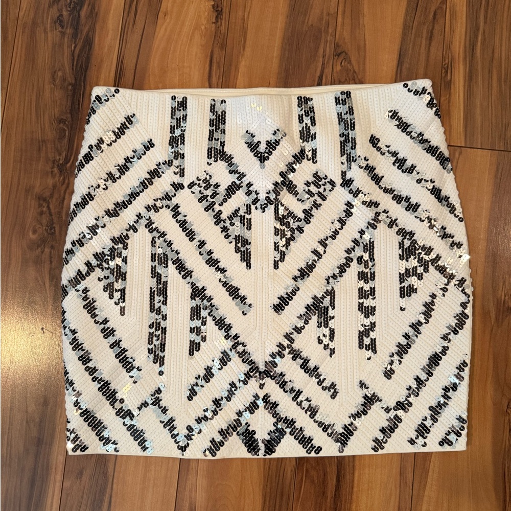 Express Black and White Sequin Skirt - Size Large